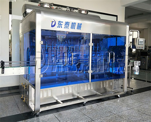 全自動(dòng)食用油灌裝機(jī)日常維護(hù)別放松，東泰替你把關(guān)
